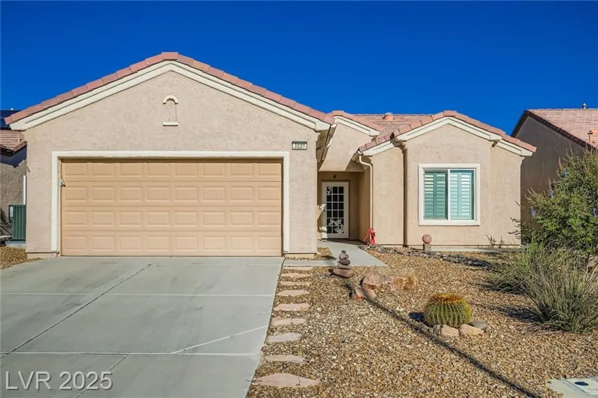Property Slideshow image 1 of 33 | 3220 flinthead dr, North Las Vegas, NV, 89084