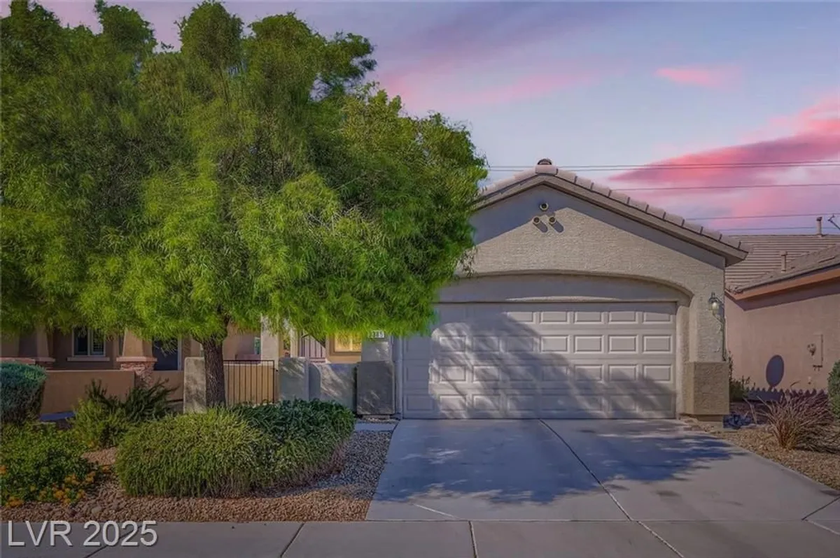 Property Slideshow image 1 of 45 | 3385 blue ribbon downs st, Las Vegas, NV, 89122