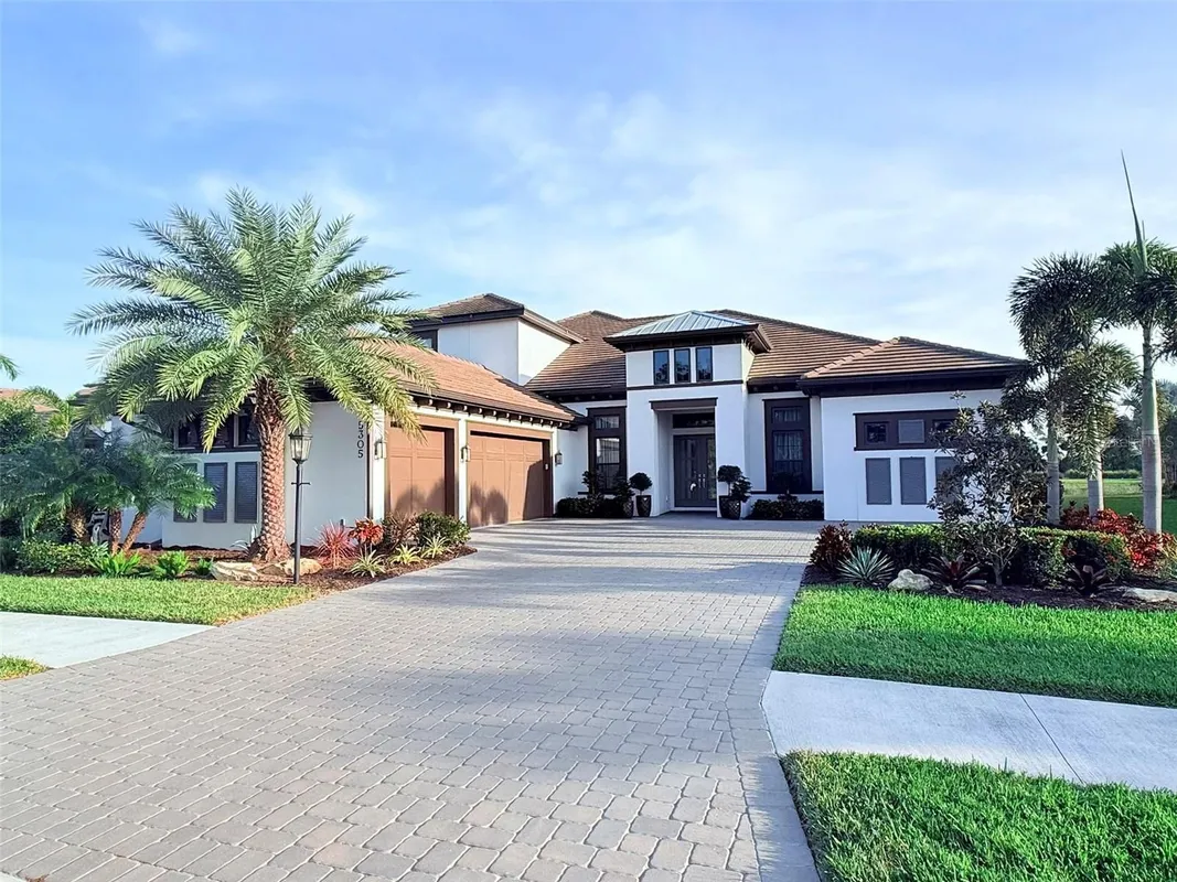 Property Slideshow image 1 of 100 | 5305 brookgrove dr, Sarasota, FL, 34238