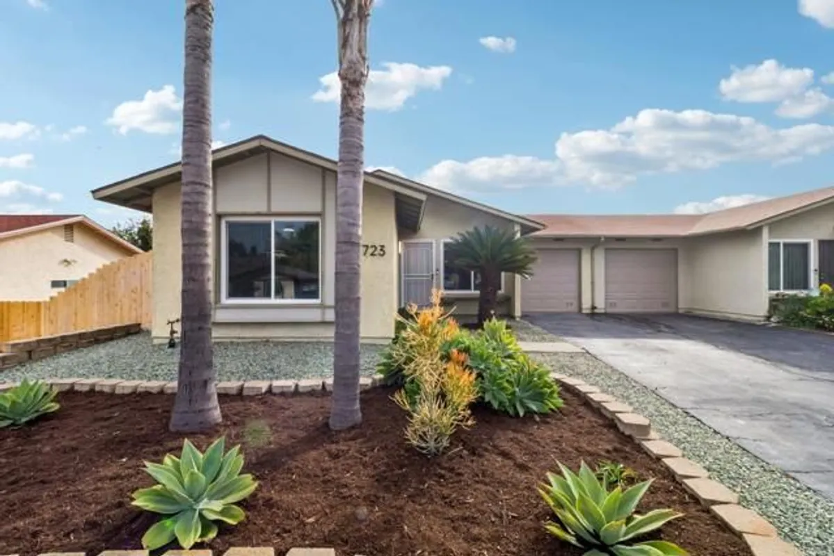 Property Slideshow image 1 of 29 | 4723 rim rock rd, Oceanside, CA, 92056