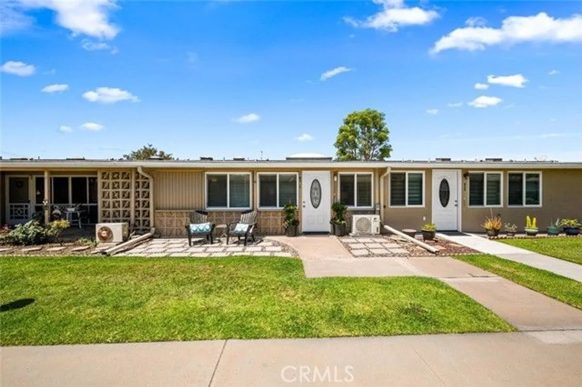 Property Slideshow image 1 of 17 | 13760 alderwood 85i, Seal Beach, CA, 90740