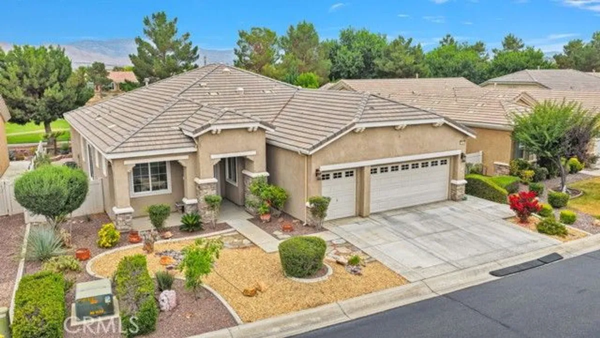 Property Slideshow image 1 of 17 | 19427 verbena st, Apple Valley, CA, 92308