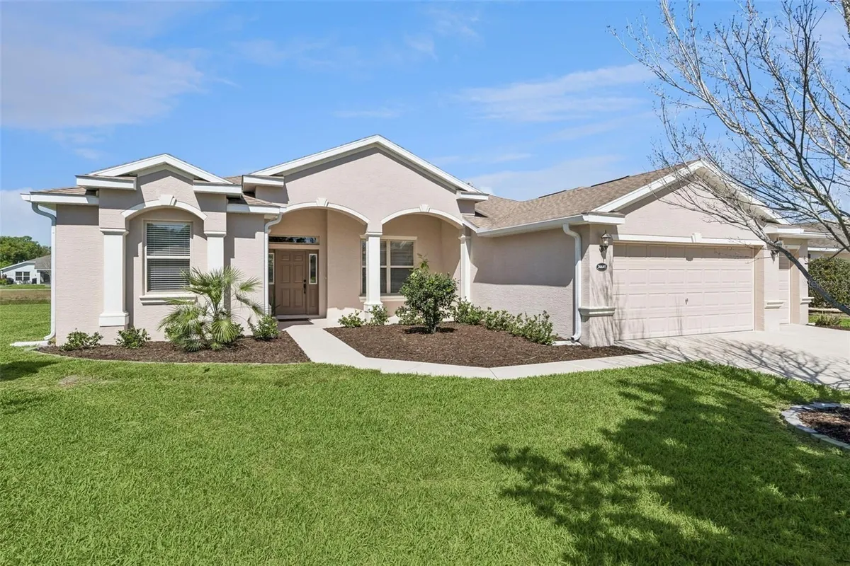 Property Slideshow image 1 of 66 | 26645 manassas dr, Leesburg, FL, 34748