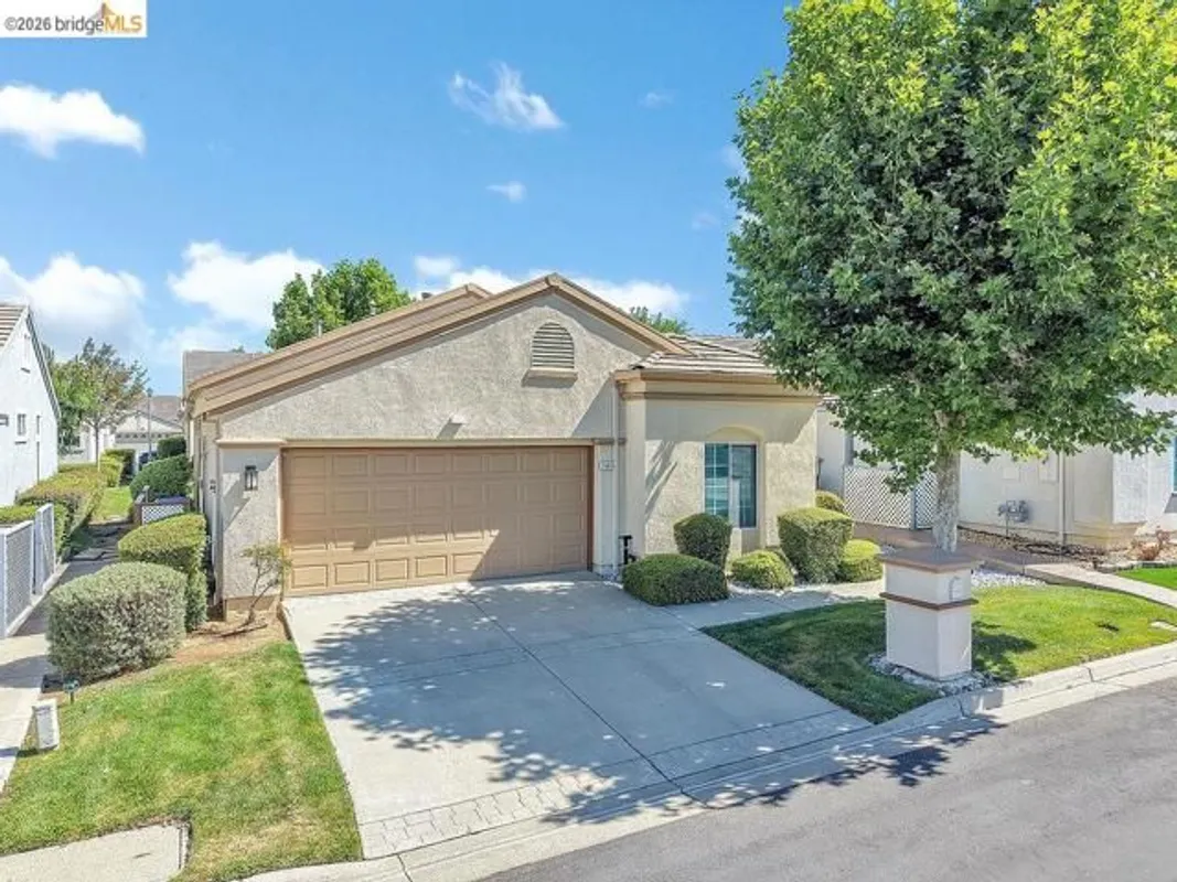 Property Slideshow image 1 of 30 | 1585 summerland way, Brentwood (Cc), CA, 94513