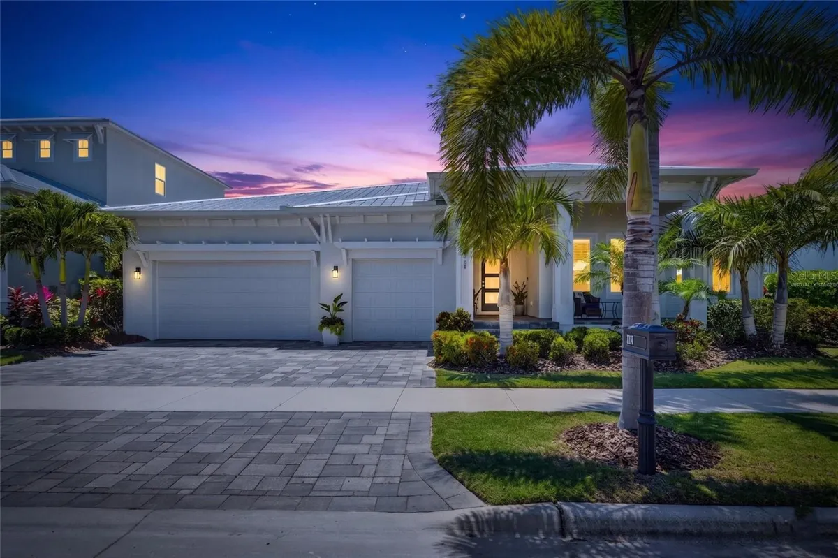 Property Slideshow image 1 of 99 | 5704 tybee island dr, Apollo Beach, FL, 33572