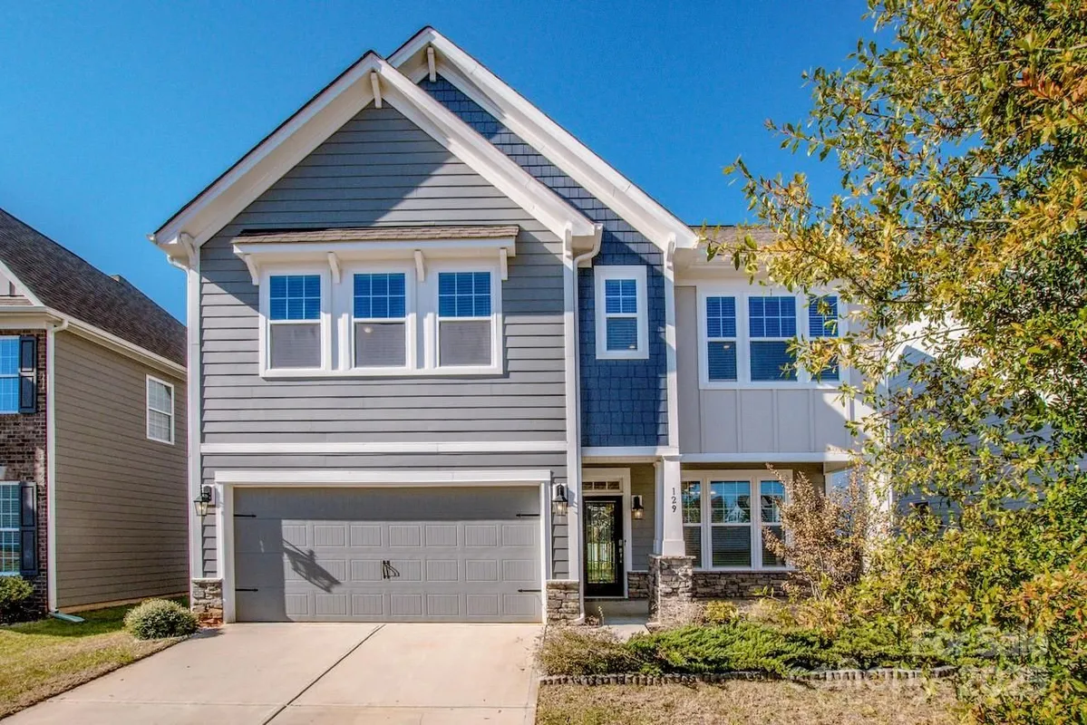Property Slideshow image 1 of 30 | 129 candlelight way, Mooresville, NC, 28115
