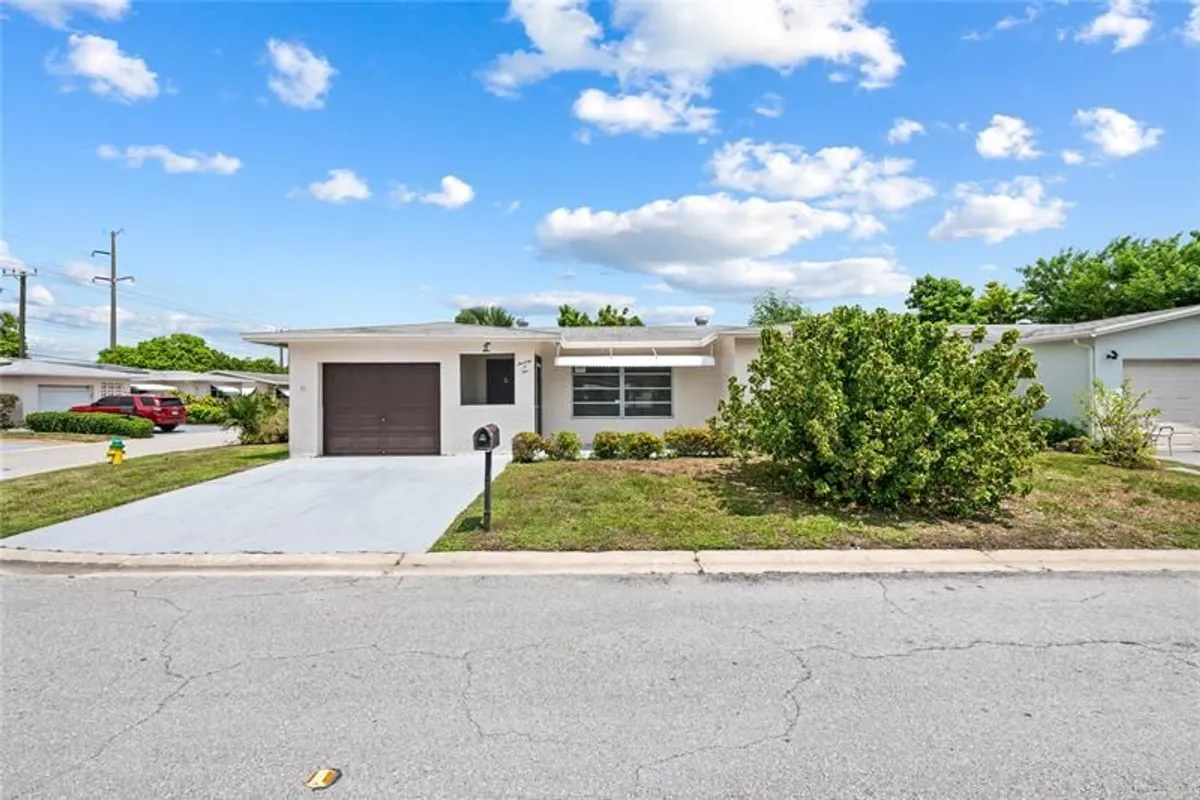 Property Slideshow image 1 of 28 | 7005 nw 11th st, Margate, FL, 33063