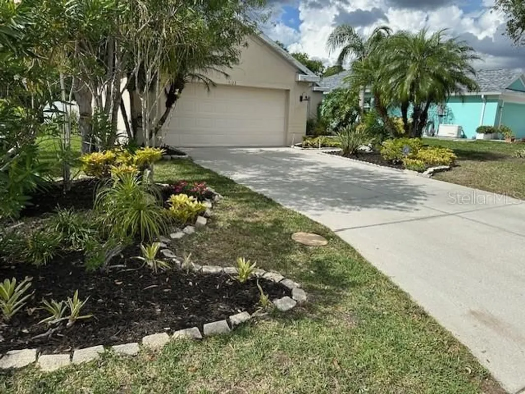Property Slideshow image 1 of 54 | 5122 creekside trl, Sarasota, FL, 34243