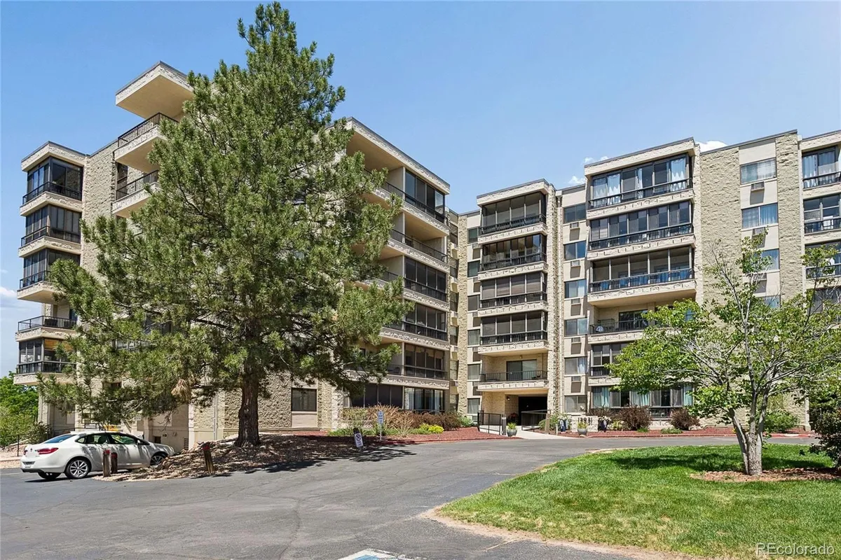 Property Slideshow image 1 of 34 | 13931 e marina dr 414, Aurora, CO, 80014