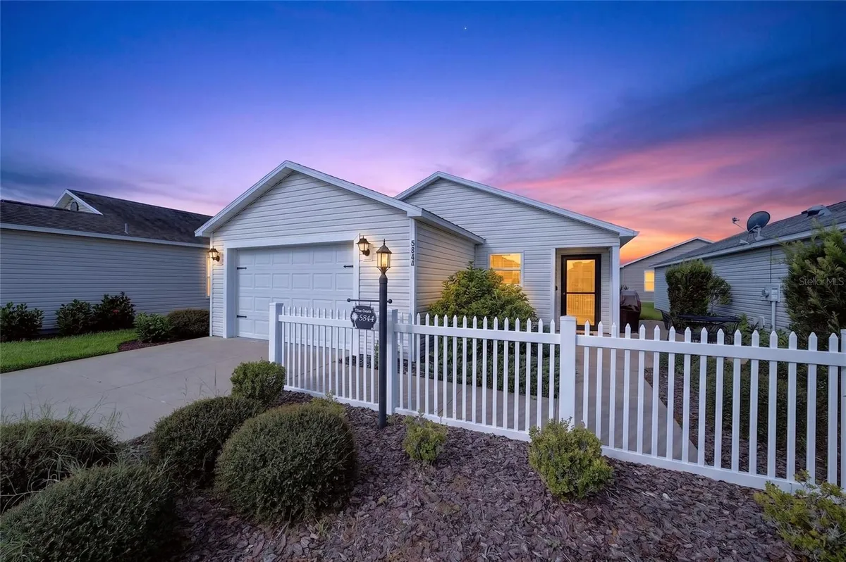 Property Slideshow image 1 of 37 | 5844 marsh ct, The Villages, FL, 32163