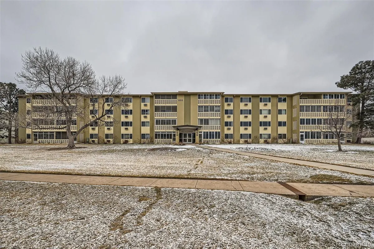 Property Slideshow image 1 of 12 | 655 s alton way 6c, Denver, CO, 80247