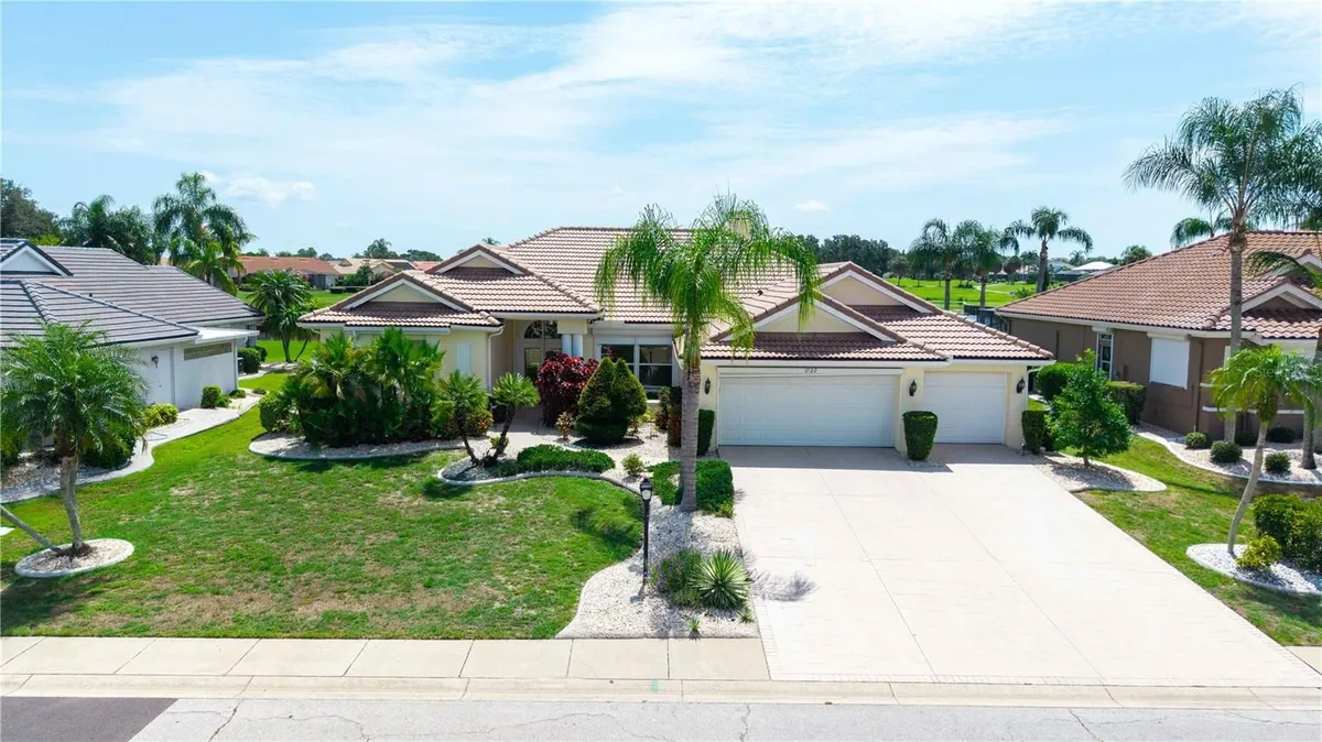 Property Slideshow image 1 of 55 | 2122 platinum dr, Sun City Center, FL, 33573