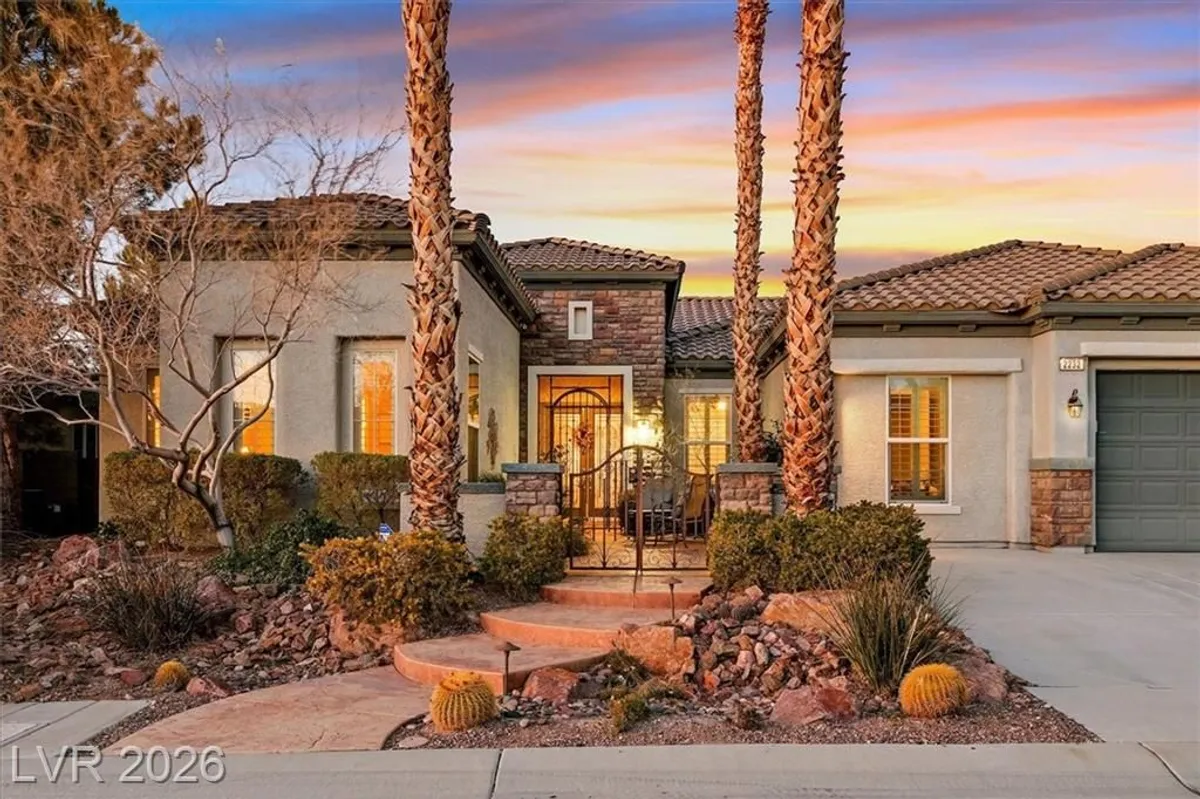 Property Slideshow image 1 of 80 | 2232 canyonville dr, Henderson, NV, 89044