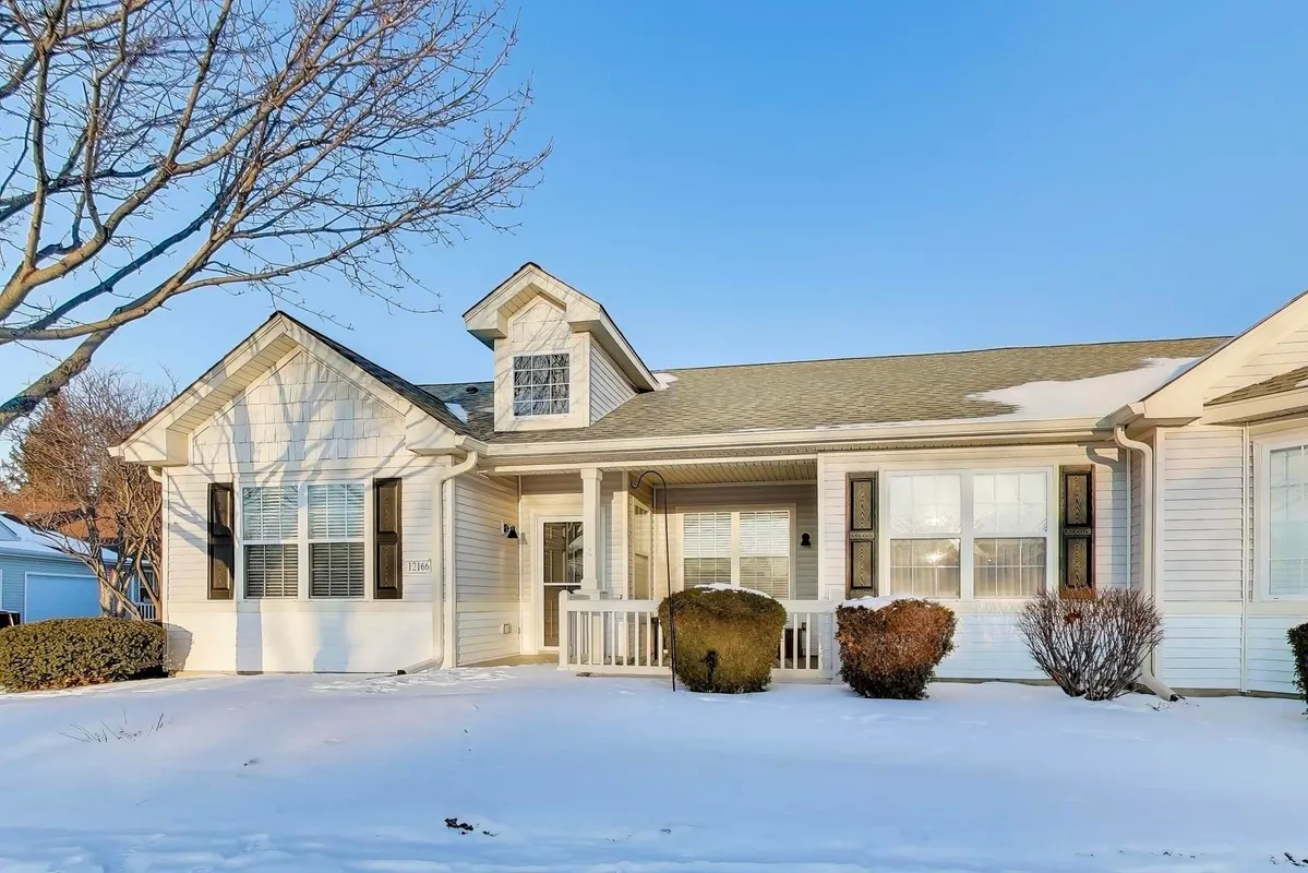 Property Slideshow image 1 of 22 | 12166 white tail ln, Huntley, IL, 60142