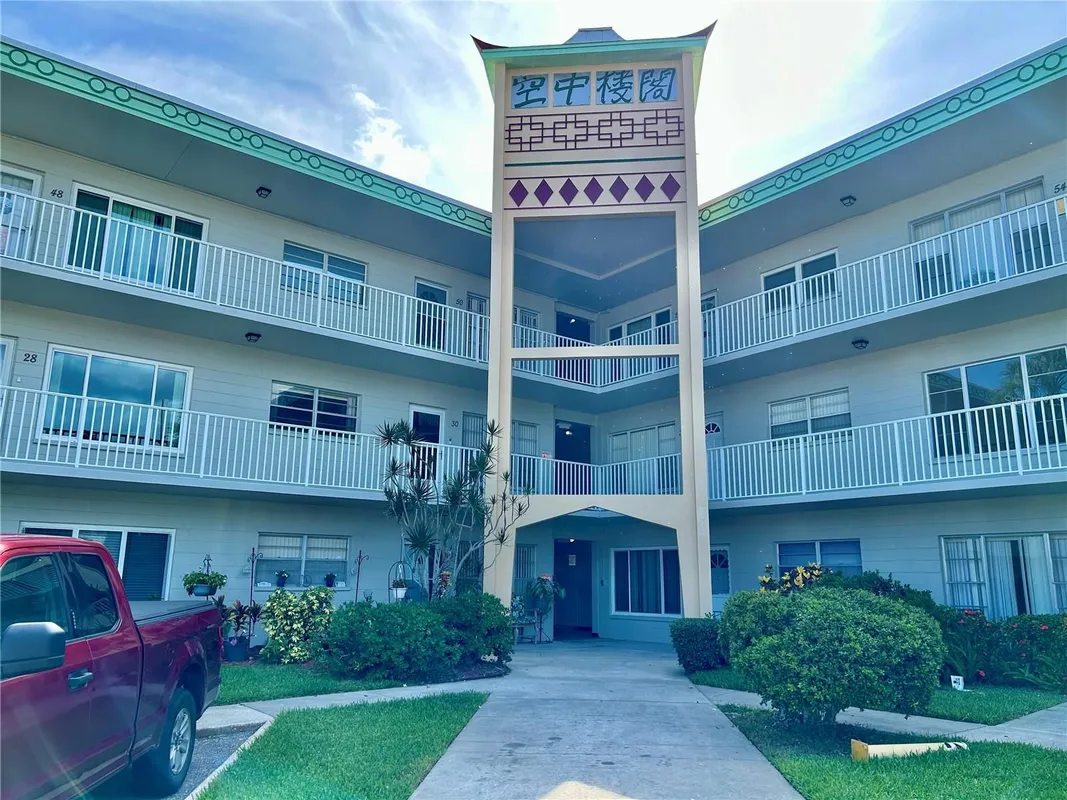 Property Slideshow image 1 of 54 | 2070 world parkway blvd apt 36, Clearwater, FL, 33763