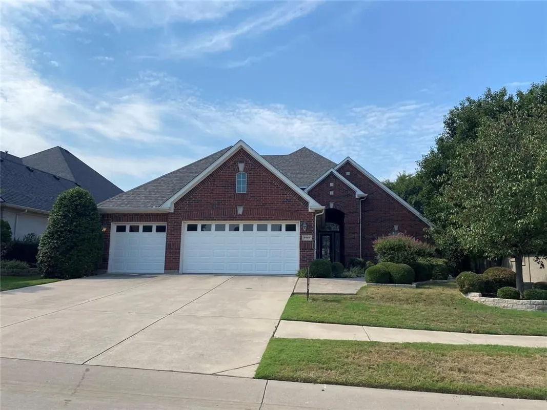 Property Slideshow image 1 of 24 | 9909 grandview dr, Denton, TX, 76207