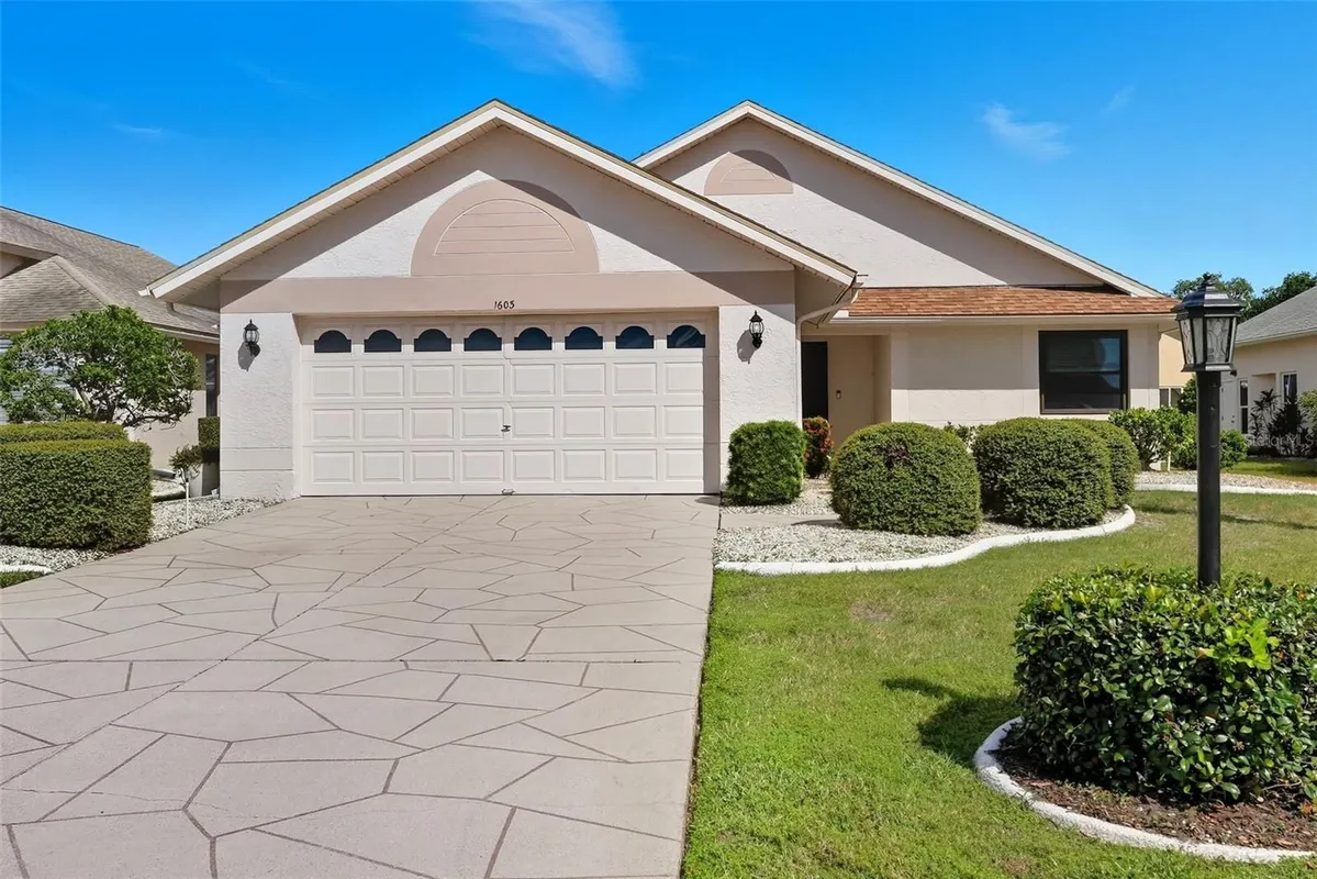 Property Slideshow image 1 of 32 | 1603 e del webb blvd, Sun City Center, FL, 33573