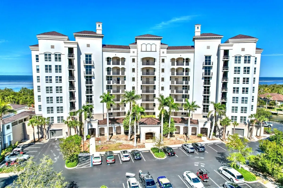 Property Slideshow image 1 of 78 | 3333 sunset key cir 407, Punta Gorda, FL, 33955