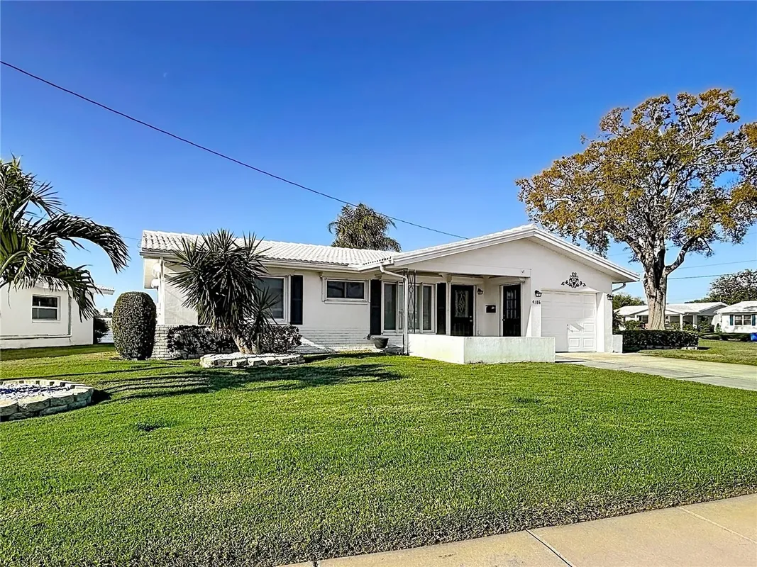 Property Slideshow image 1 of 26 | 4186 100th ave, Pinellas Park, FL, 33782