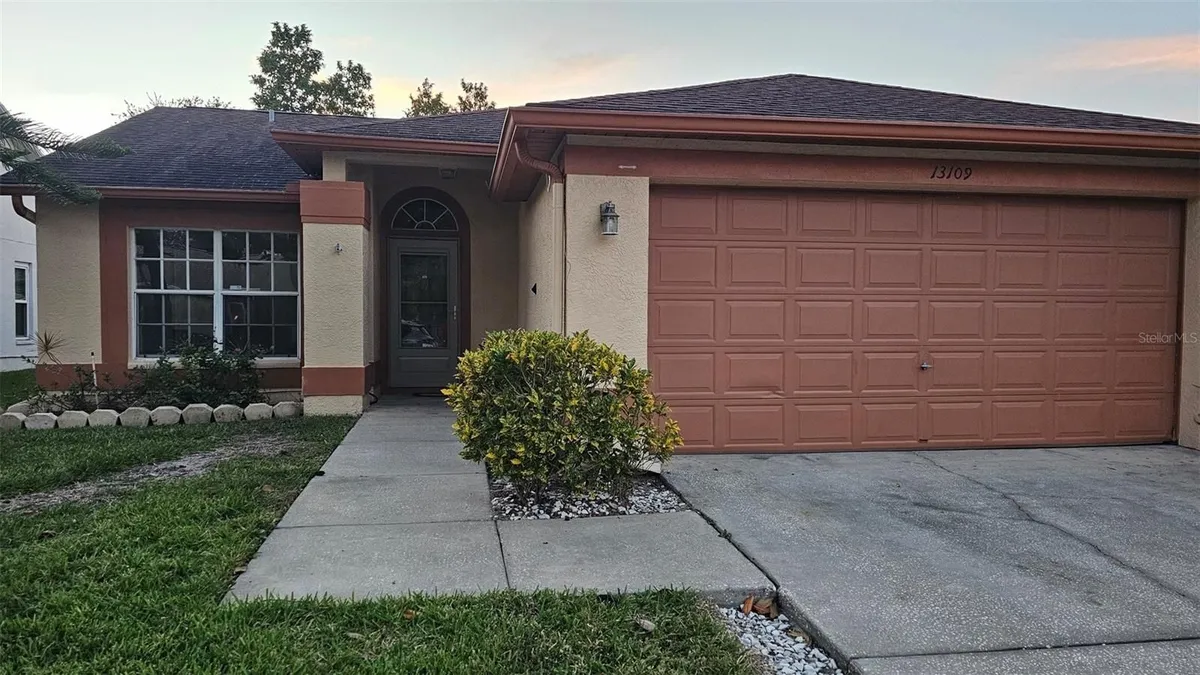 Property Slideshow image 1 of 12 | 13109 elgar pl, Riverview, FL, 33579