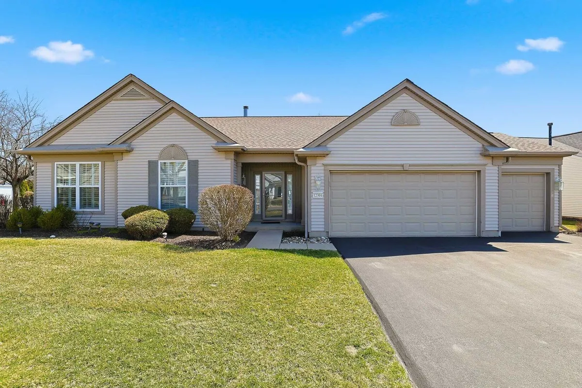 Property Slideshow image 1 of 27 | 12304 arlington dr, Huntley, IL, 60142