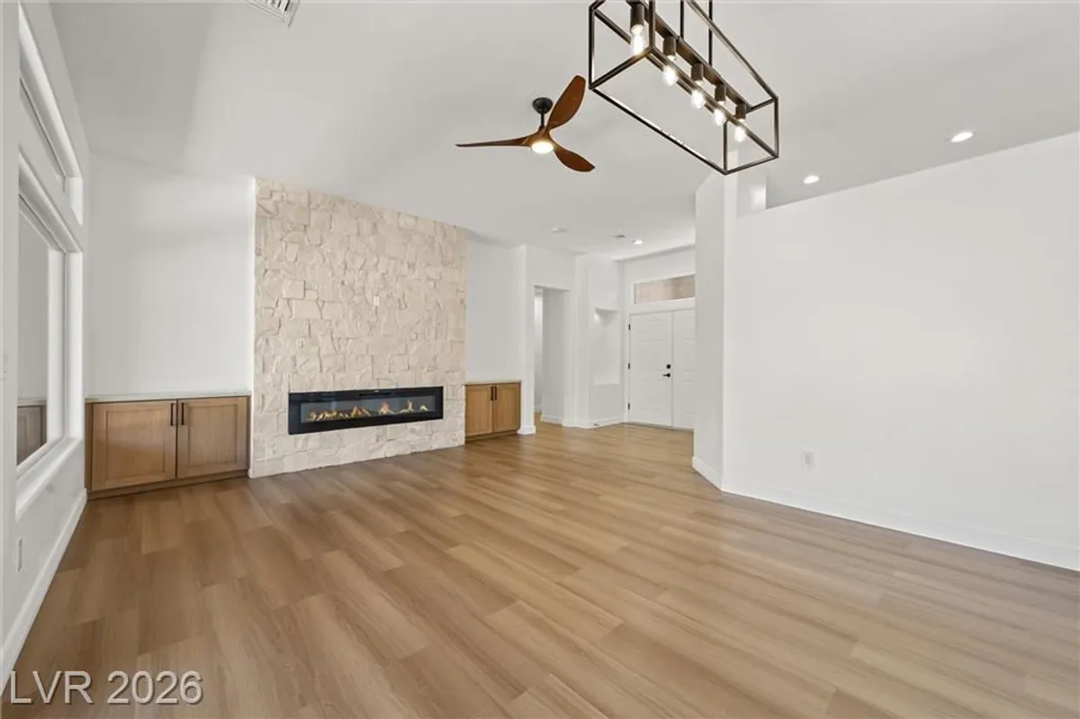 Property Slideshow image 1 of 55 | 10400 willamette pl, Las Vegas, NV, 89134