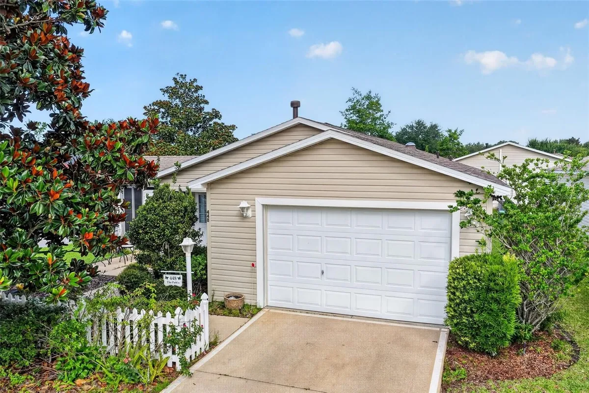 Property Slideshow image 1 of 24 | 448 canterbury ct, The Villages, FL, 32162