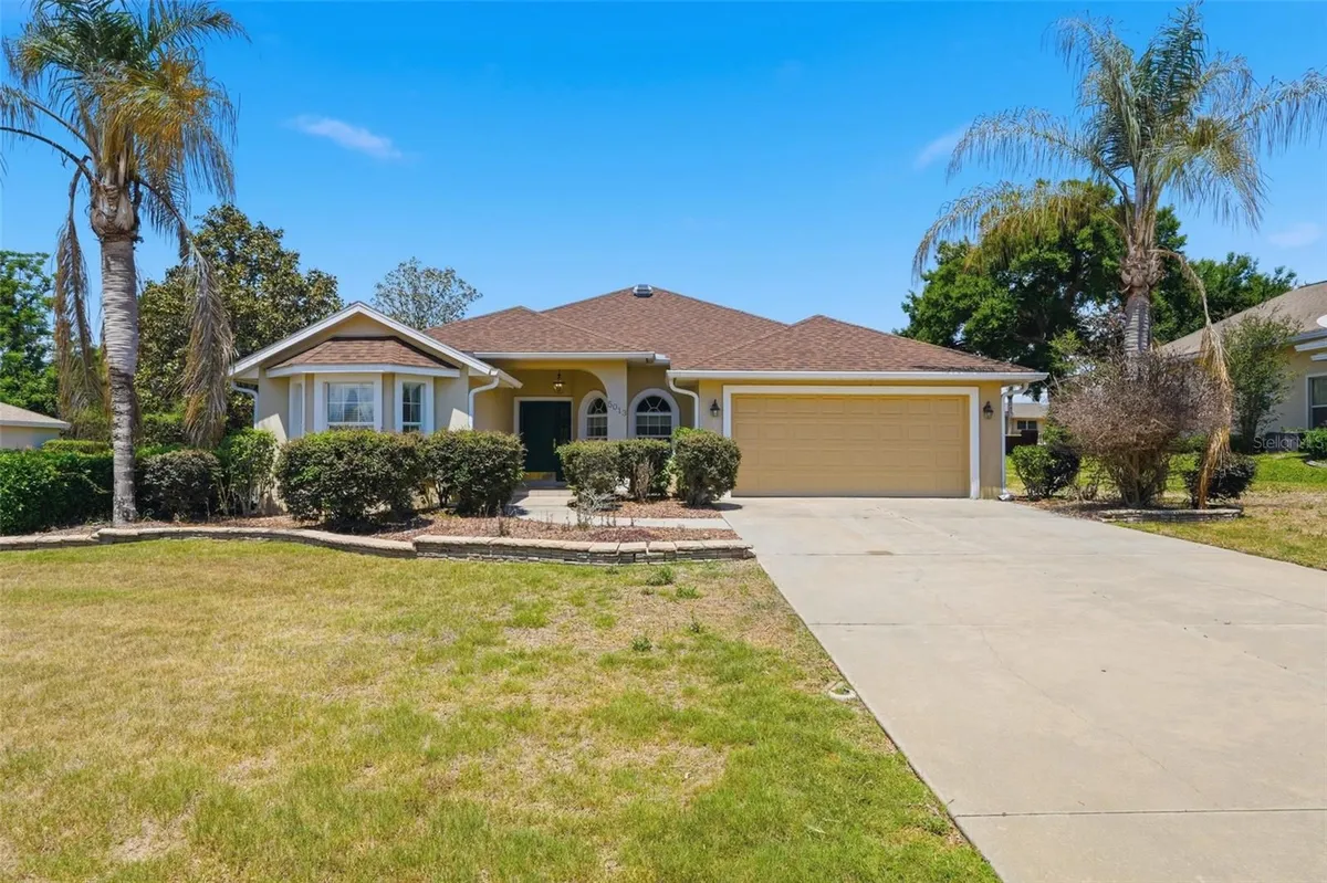 Property Slideshow image 1 of 42 | 5013 harbor heights, Lady Lake, FL, 32159