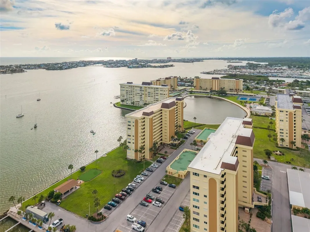 Property Slideshow image 1 of 56 | 4525 cove cir 1002, St Petersburg, FL, 33708