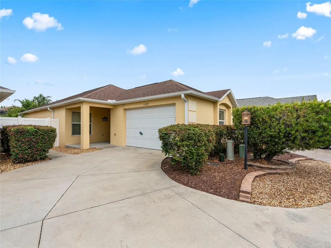 Property Slideshow image 1 of 37 | 1109 tipton ln, The Villages, FL, 32163