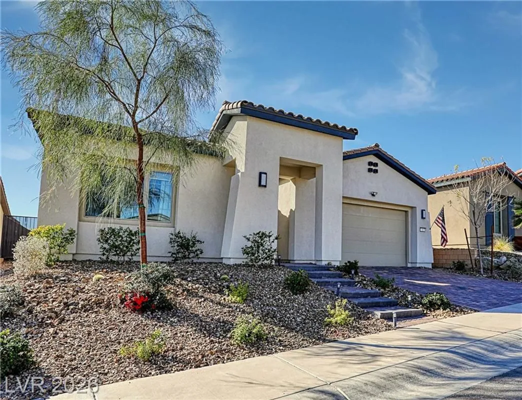 Property Slideshow image 1 of 31 | 43 autumn palm ave, Henderson, NV, 89011