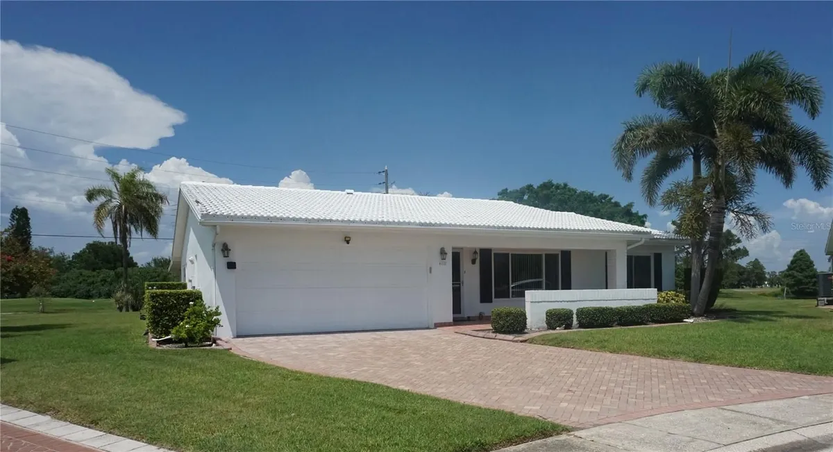 Property Slideshow image 1 of 49 | 4031 93rd ter 5, Pinellas Park, FL, 33782