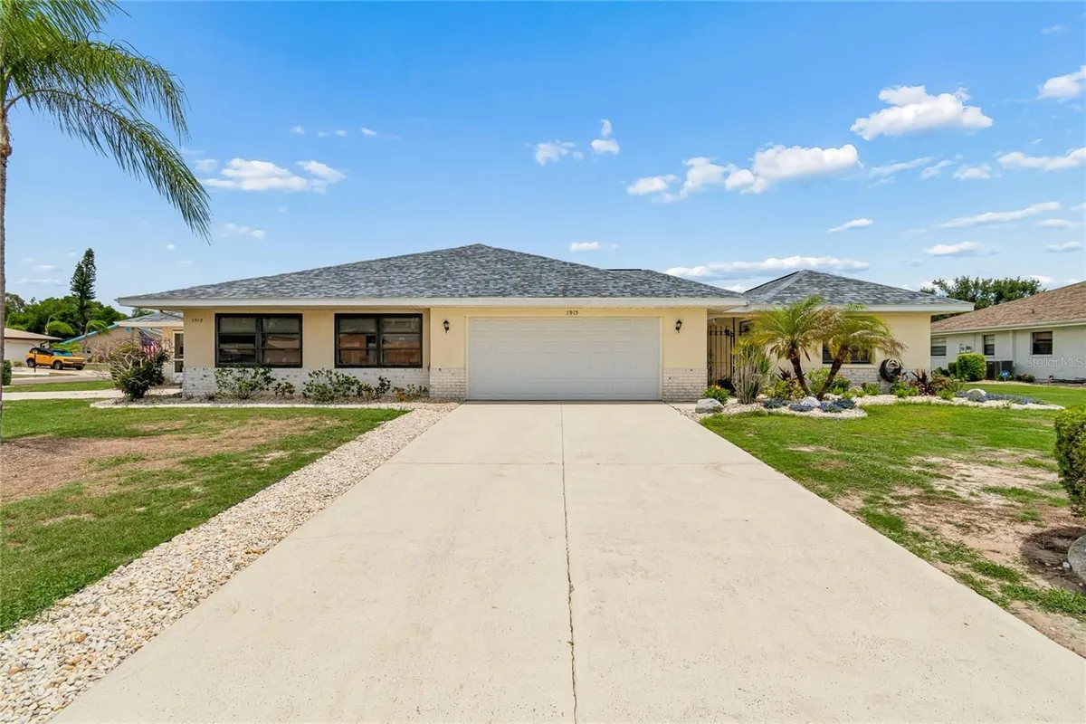 Property Slideshow image 1 of 58 | 1915 w del webb blvd, Sun City Center, FL, 33573