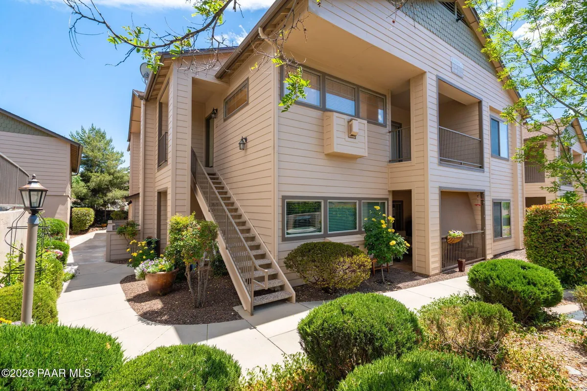 Property Slideshow image 1 of 36 | 1975 blooming hills dr 110, Prescott, AZ, 86301