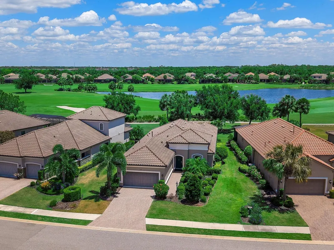 Property Slideshow image 1 of 100 | 5137 napoli run, Bradenton, FL, 34211