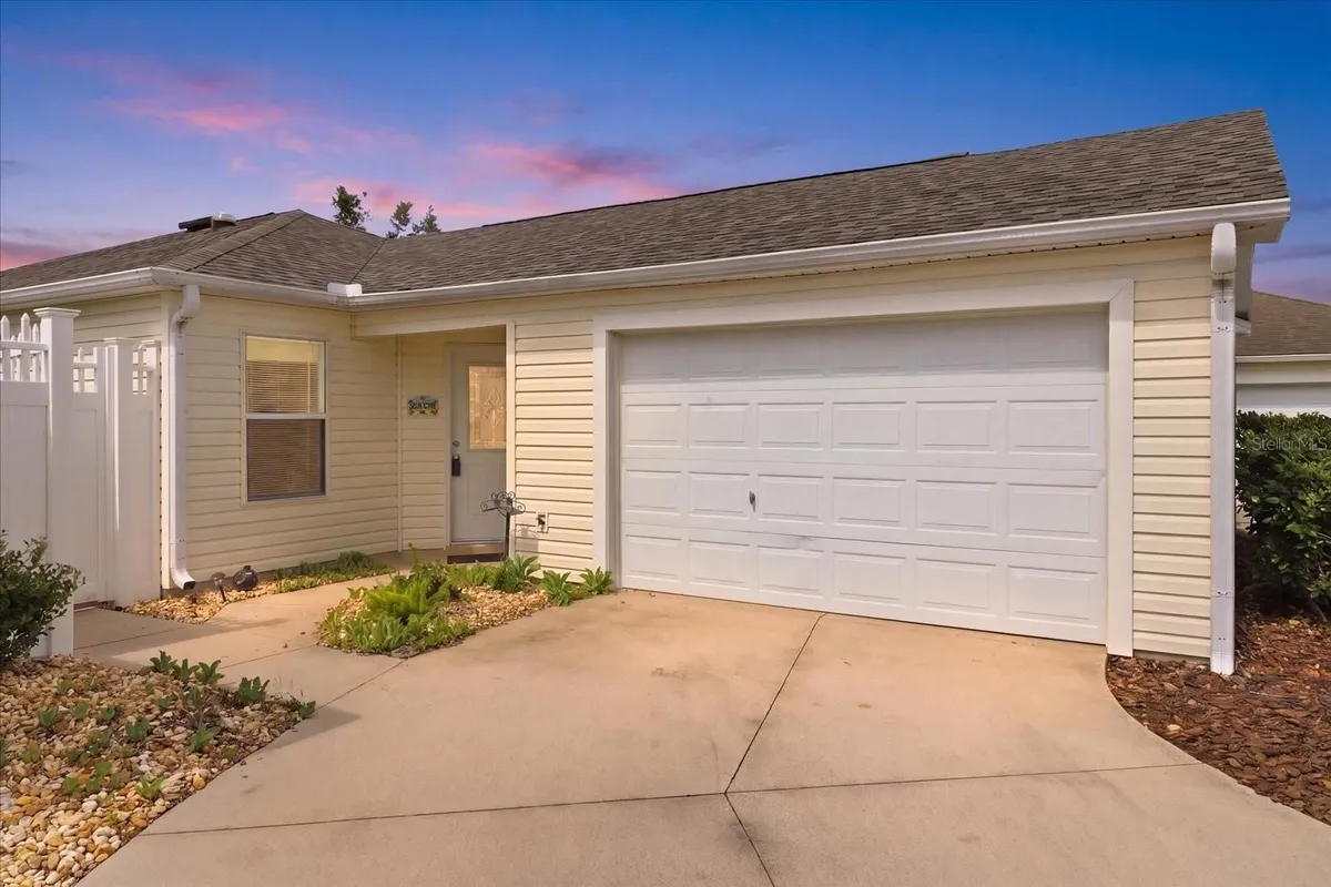 Property Slideshow image 1 of 44 | 2445 greenhill trl, The Villages, FL, 32162