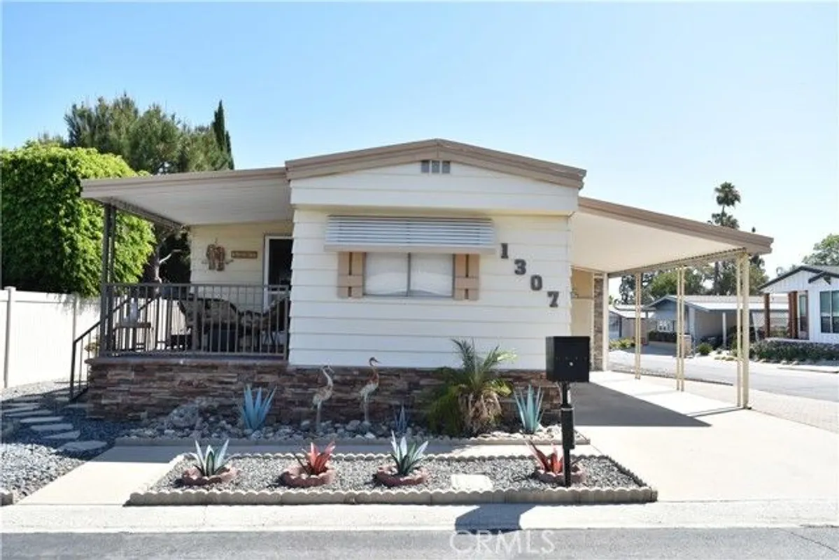 Property Slideshow image 1 of 28 | 1307 orangewood sq, Corona, CA, 92882