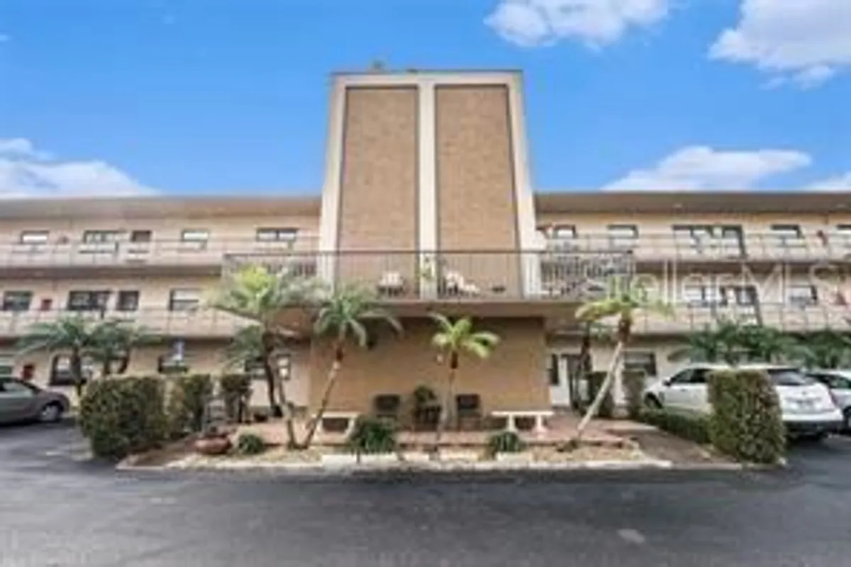 Property Slideshow image 1 of 32 | 5975 terrace park dr n unit 102, St Petersburg, FL, 33709