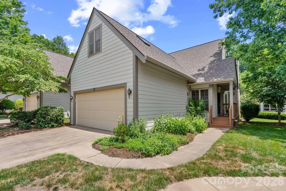 Property Slideshow image 1 of 36 | 62 pinnacle pt, Asheville, NC, 28805
