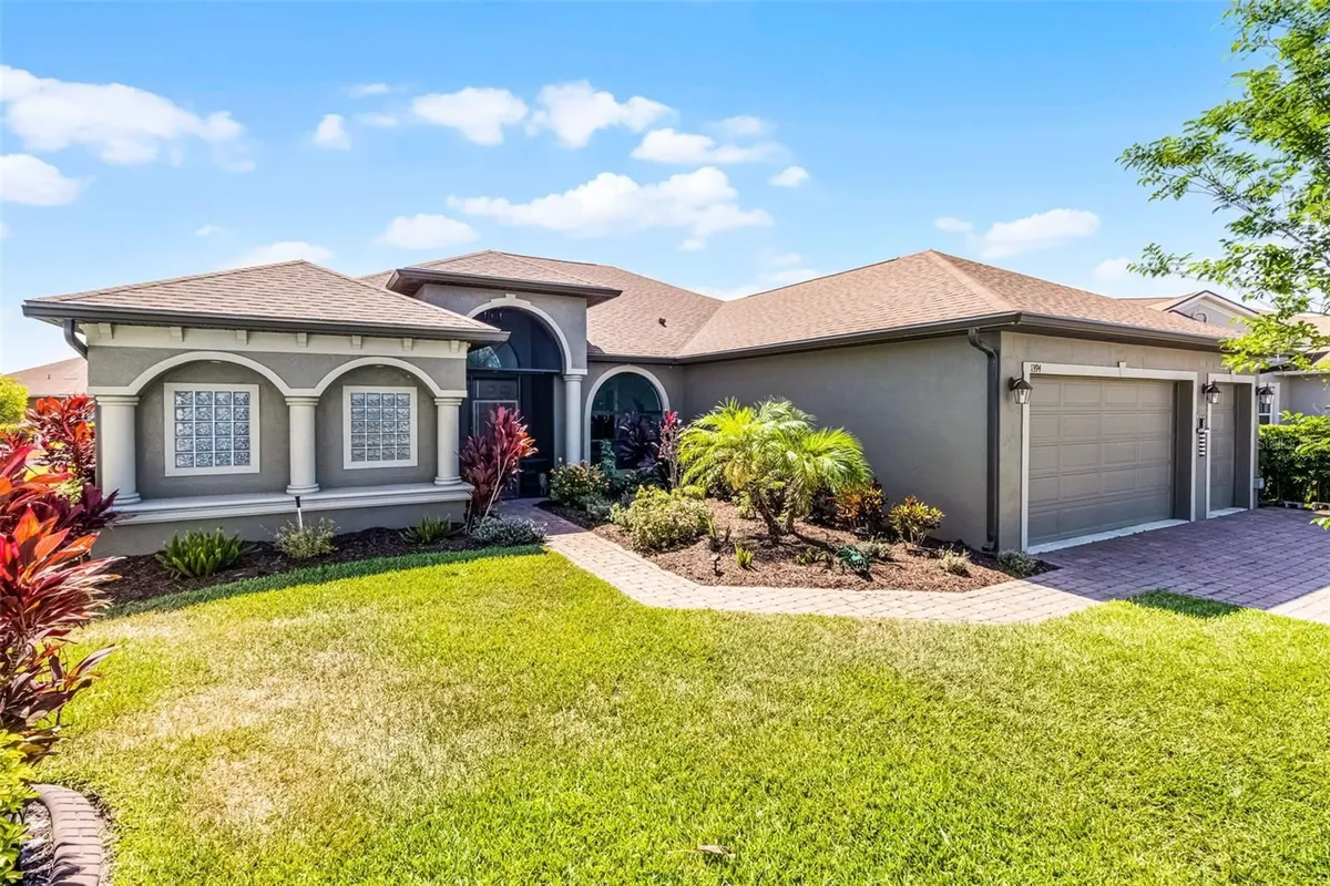 Property Slideshow image 1 of 71 | 1394 oakmont dr, Winter Haven, FL, 33884