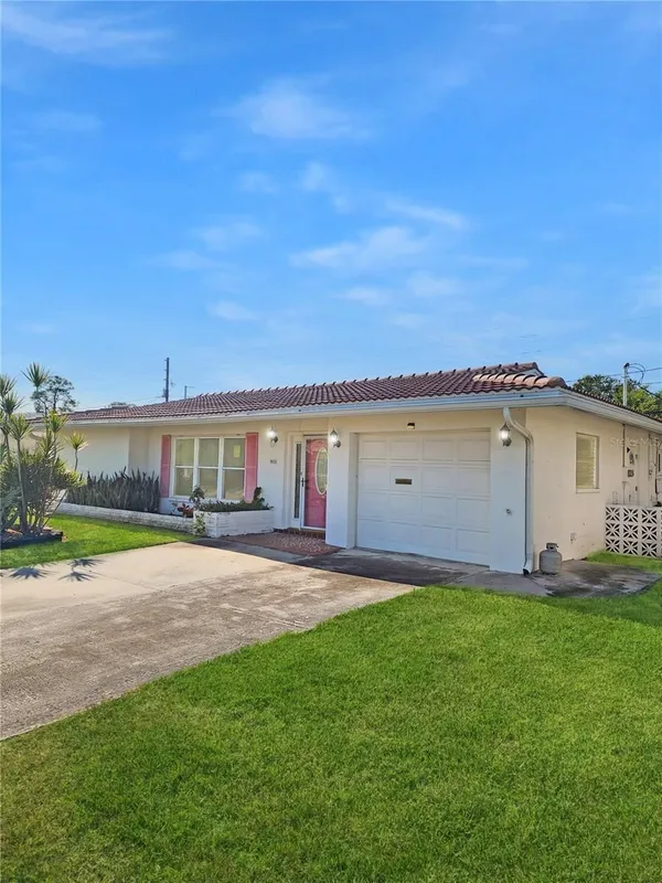 Property Slideshow image 1 of 37 | 9926 40th st, Pinellas Park, FL, 33782