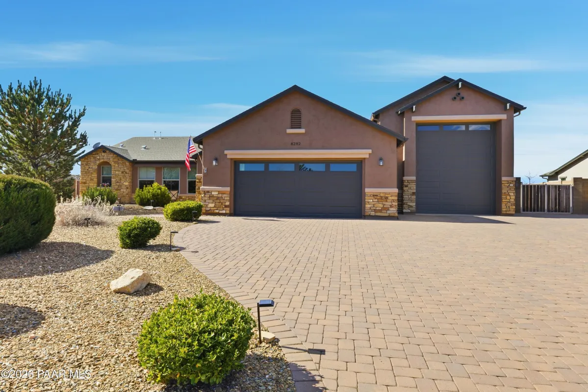 Property Slideshow image 1 of 75 | 8282 n zephyr cir, Prescott Valley, AZ, 86315