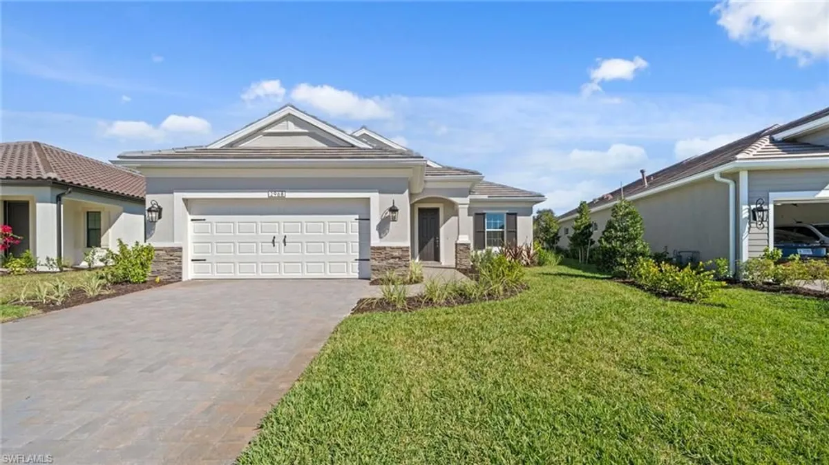 Property Slideshow image 1 of 34 | 2968 heritage pines dr, Fort Myers, FL, 33905