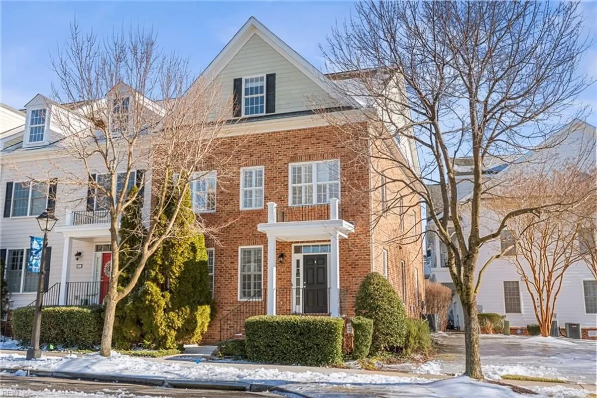 Property Slideshow image 1 of 39 | 4315 casey blvd, Williamsburg, VA, 23188