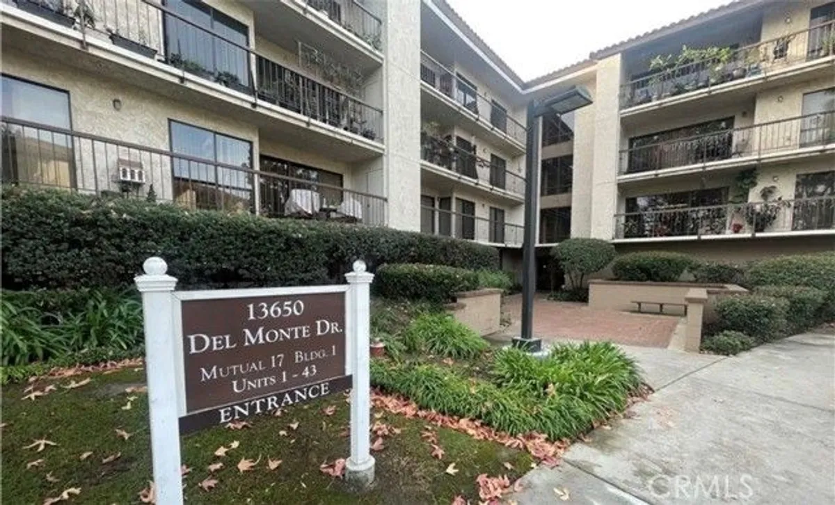 Property Slideshow image 1 of 1 | 13650 del monte dr 40c, Seal Beach, CA, 90740