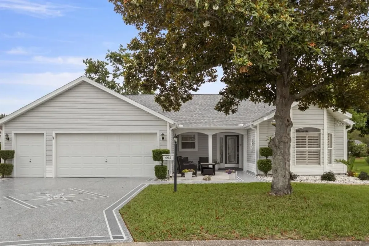 Property Slideshow image 1 of 50 | 603 lisbon ln, Lady Lake, FL, 32159