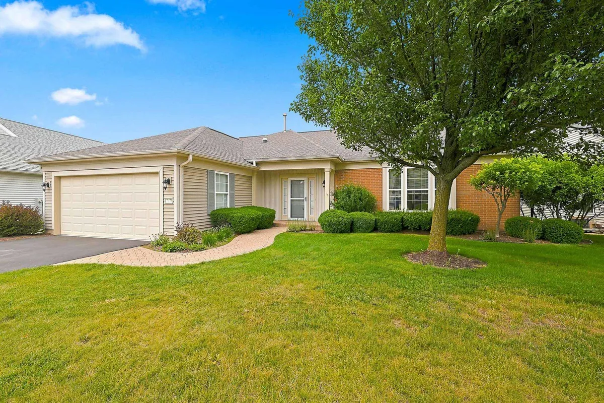 Property Slideshow image 1 of 1 | 13470 crestview dr, Huntley, IL, 60142