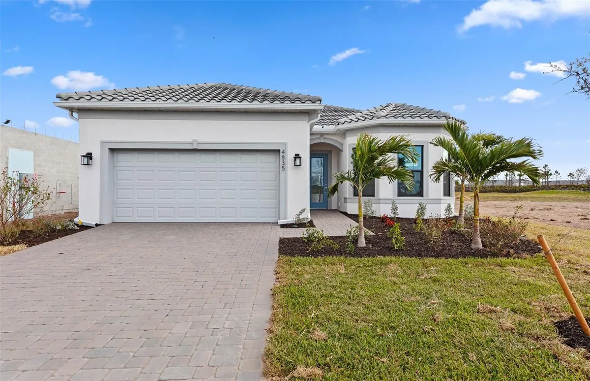 Property Slideshow image 1 of 33 | 4835 ivy pearl way, Lakewood Ranch, FL, 34211