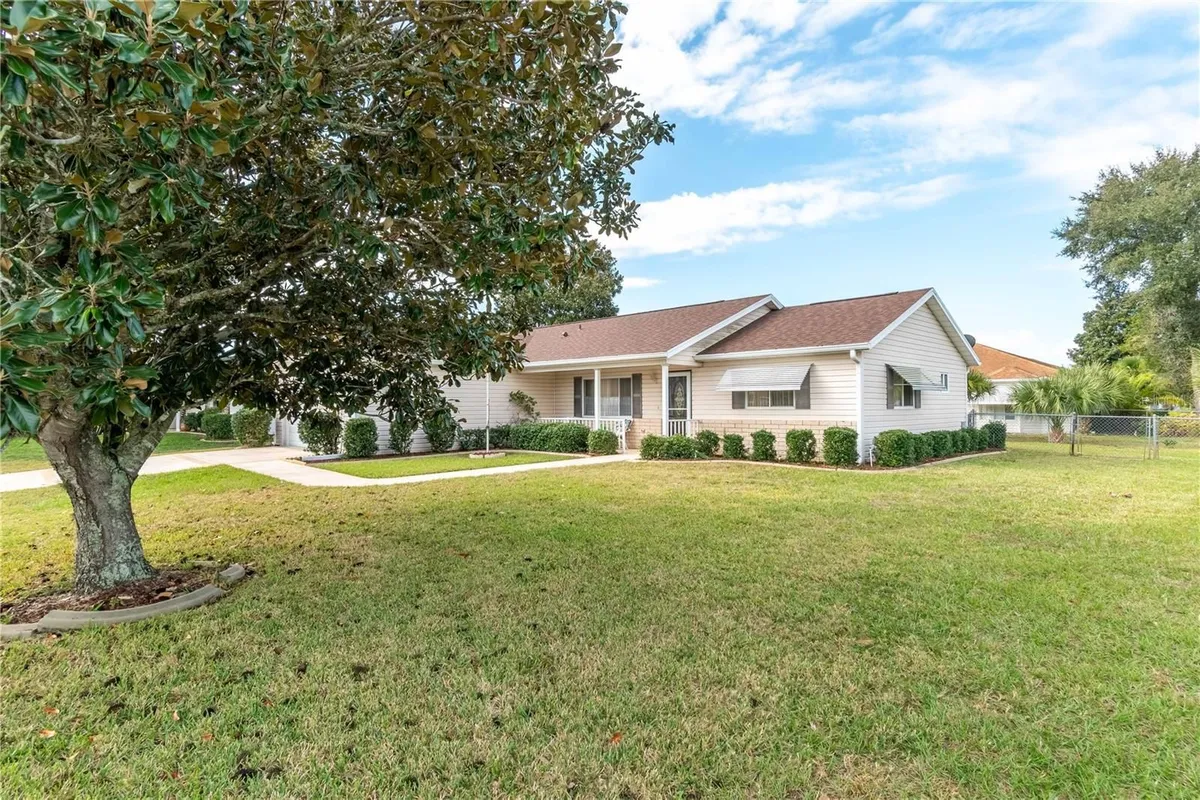Property Slideshow image 1 of 64 | 13710 sw 112th cir, Dunnellon, FL, 34432