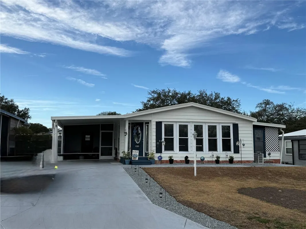 Property Slideshow image 1 of 39 | 1612 cog hill dr, Lady Lake, FL, 32159